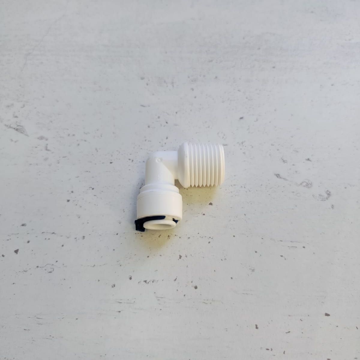 Фитинг переходник Г-образный 3/8" трубка - 1/2" внешняя резьба картинка №2