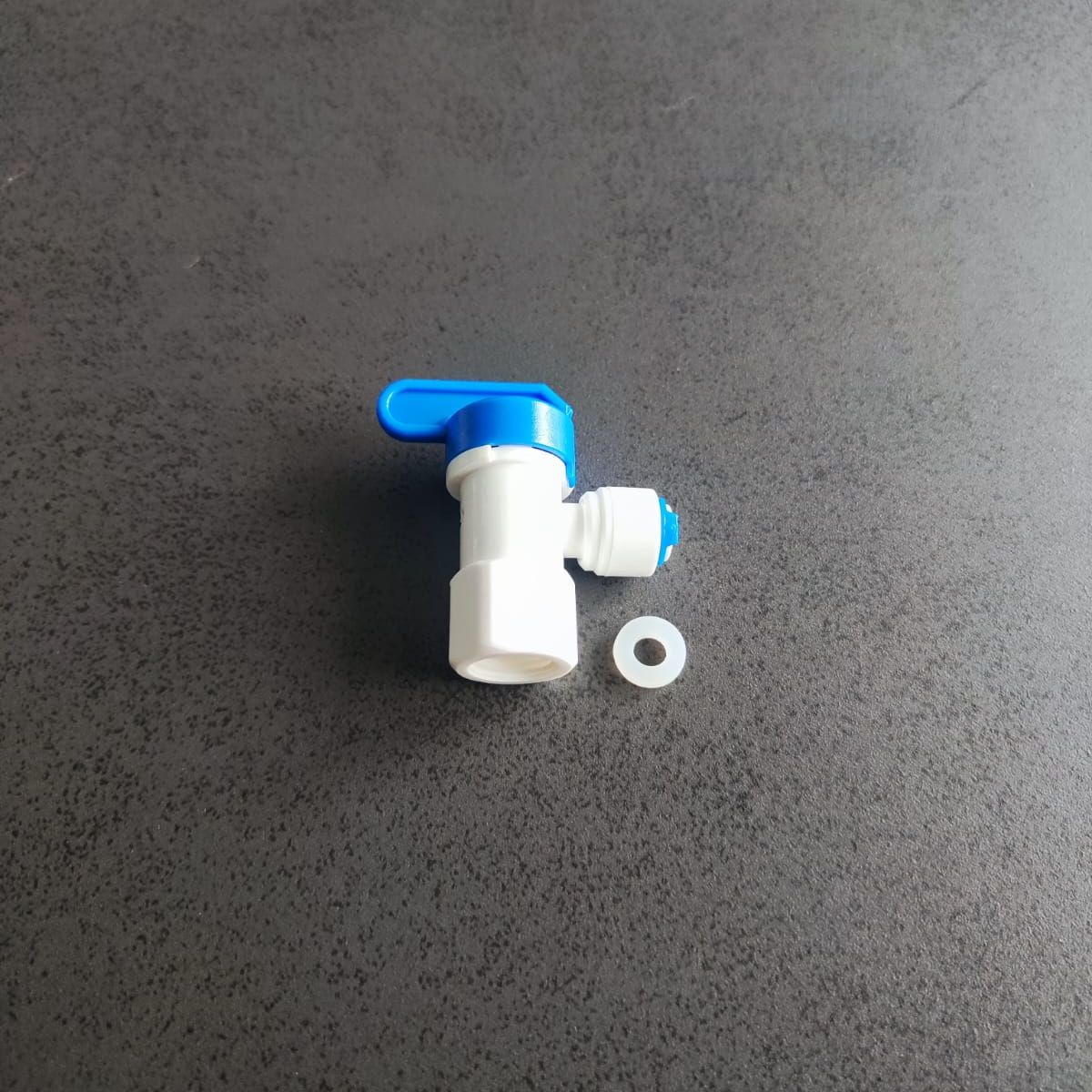 Кран для накопительного бака Г-образный угловой 1/4" трубка - 1/4" внутренняя резьба картинка №2