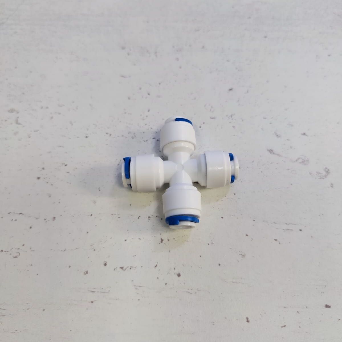 Фитинг крестовина X-образная 1/4"-1/4"-1/4"-1/4" трубки картинка №2